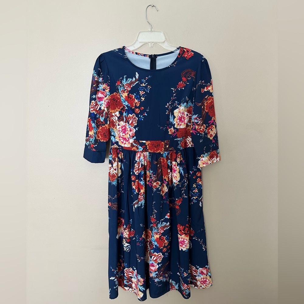 EZPOPSY midi floral dress with three quarter length sleeves. Size 10